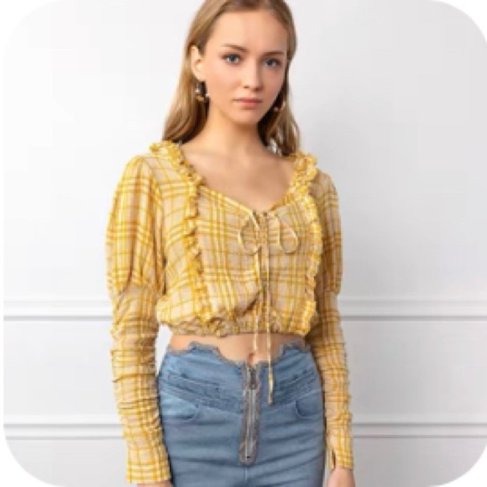 [SOLD] J.ing crop top